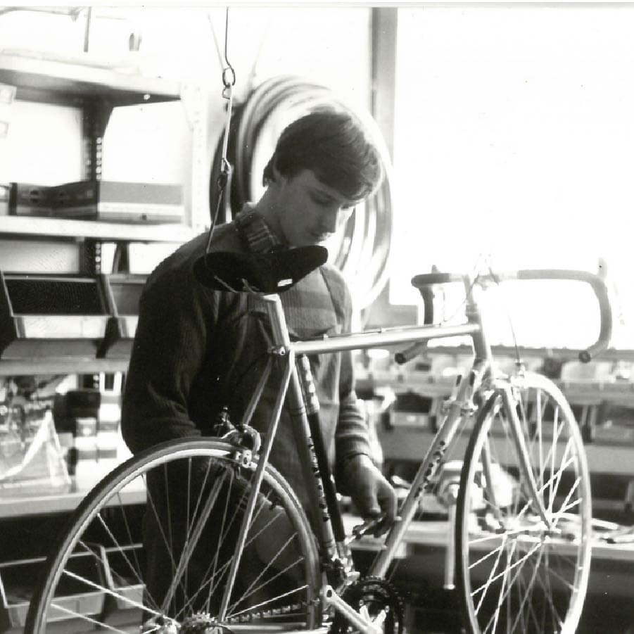 Über knapp einhundert Jahre blieb das Unternehmen in Familienhand. In den 70er Jahren konzentrierte man sich auf den Rennradbau.