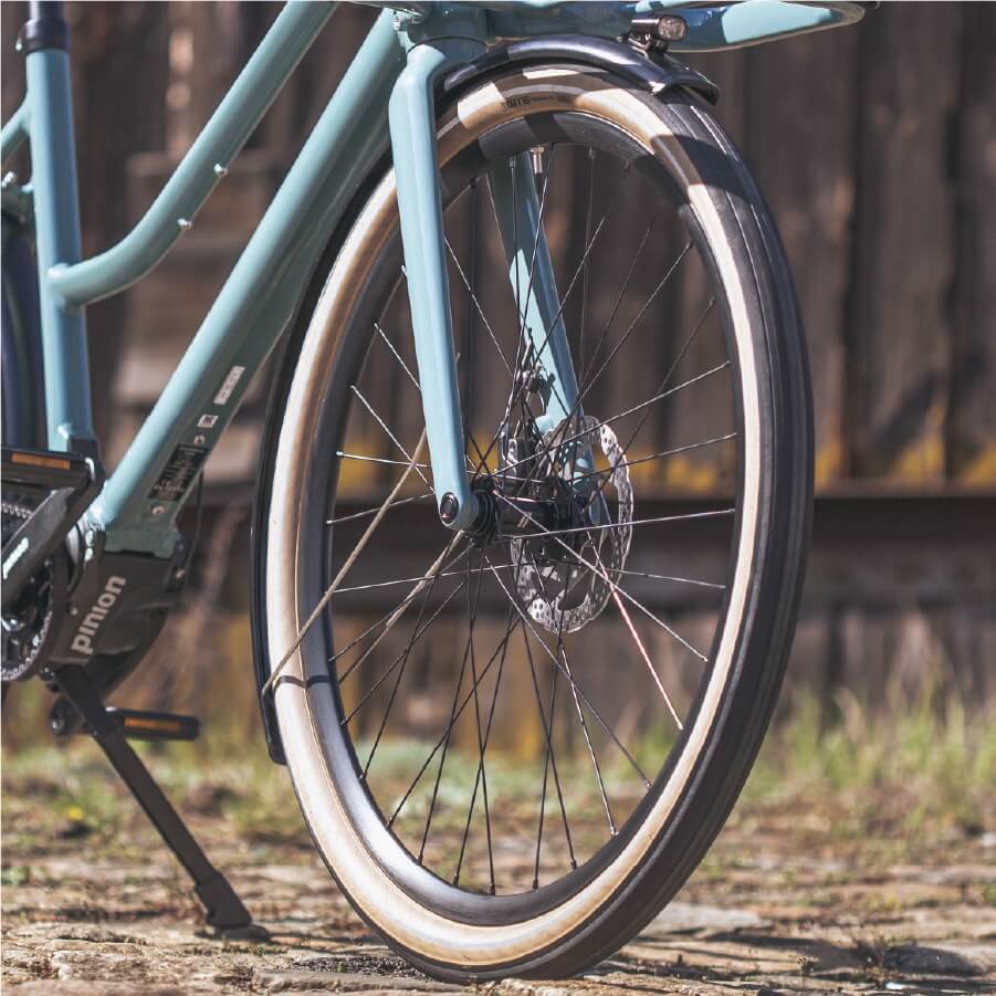 Großvolumoge Reifen sorgen für Fahrkomfort. Ideal für Ausflüge auf´s Land.